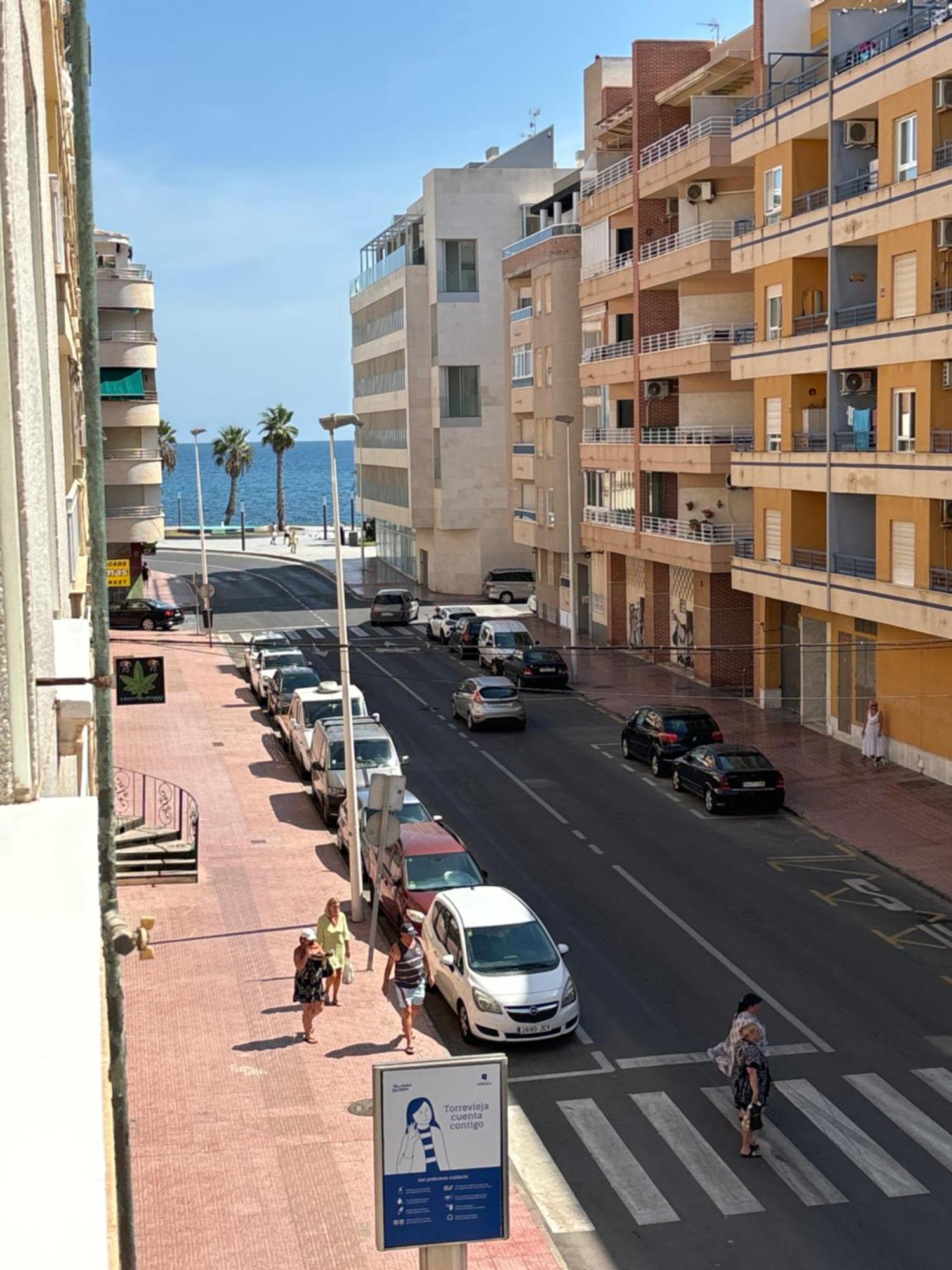 Vinas Appartement Torrevieja Buitenkant foto