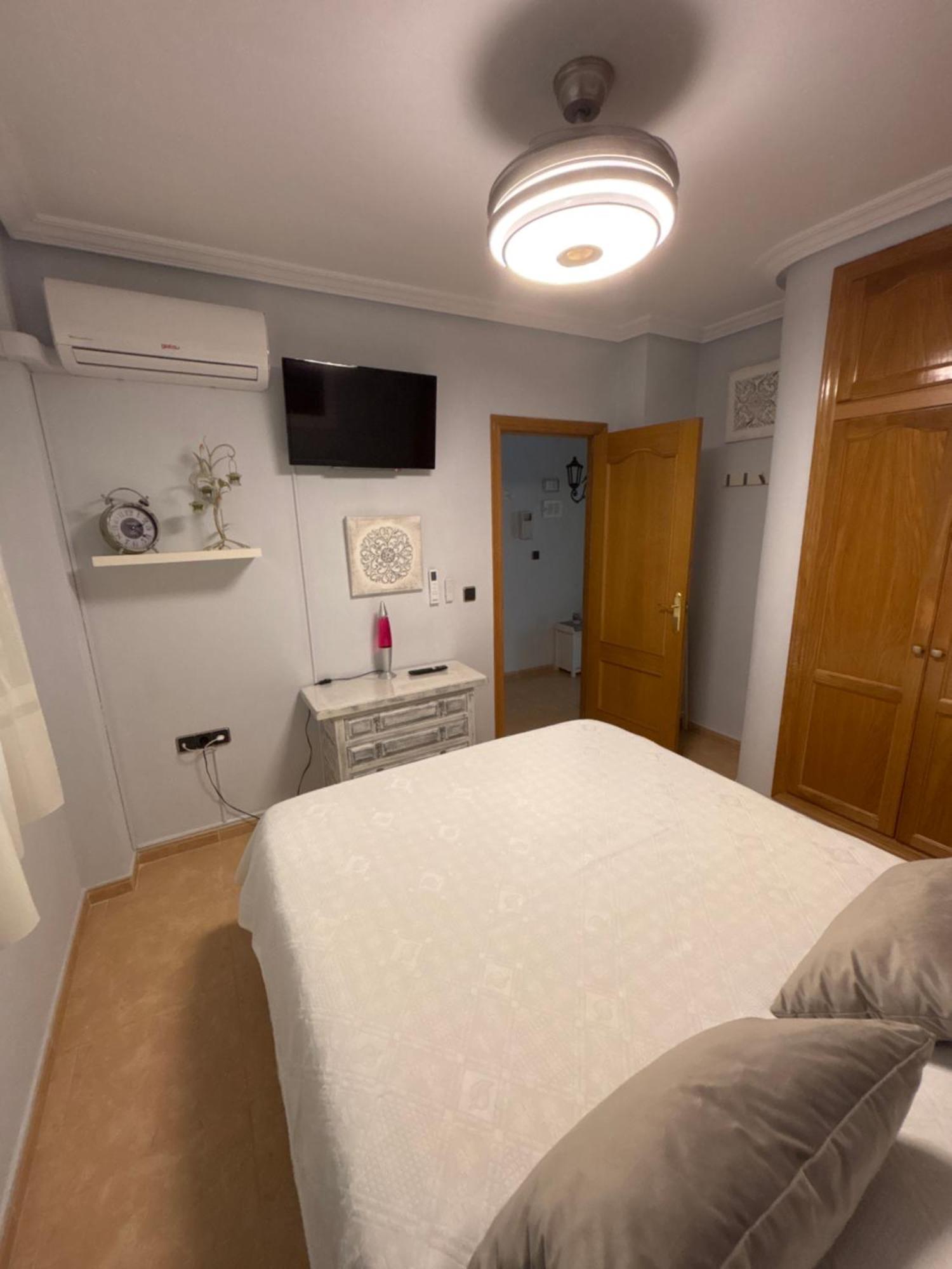 Vinas Appartement Torrevieja Buitenkant foto